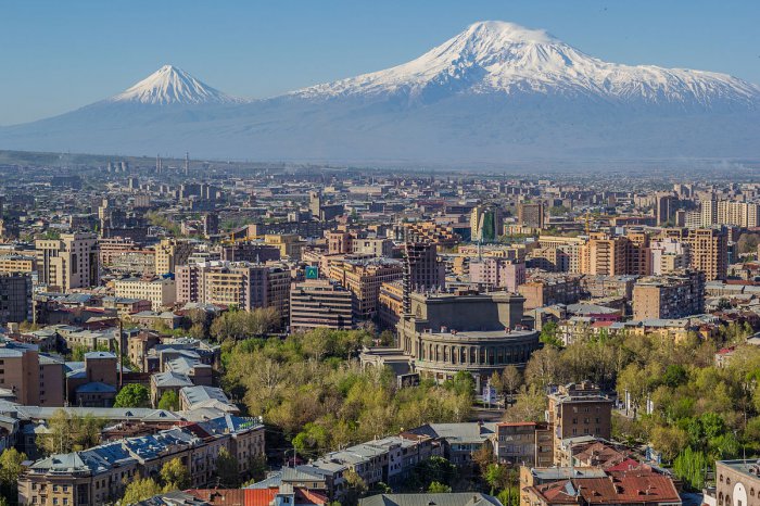 1200px-Mount_Ararat_and_the_Yerevan_skyline.jpg